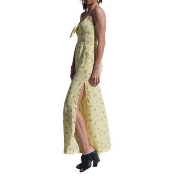 💕Super Cute Pale Yellow Tie Front Jumpsuit💕 - Picture 1 of 10